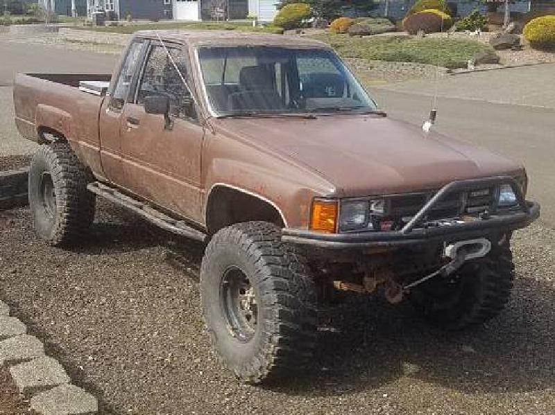 1984 Toyota Pickup, 5.29s with ARBs, 35s, Chevy 63s For Sale - 1