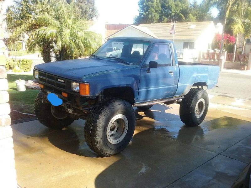 1985 Toyota Pickup on 37s, 5.29s, duals, locked For Sale - 1