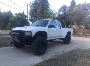 1991 Toyota Pickup, 3.4 swap, long travel For Sale