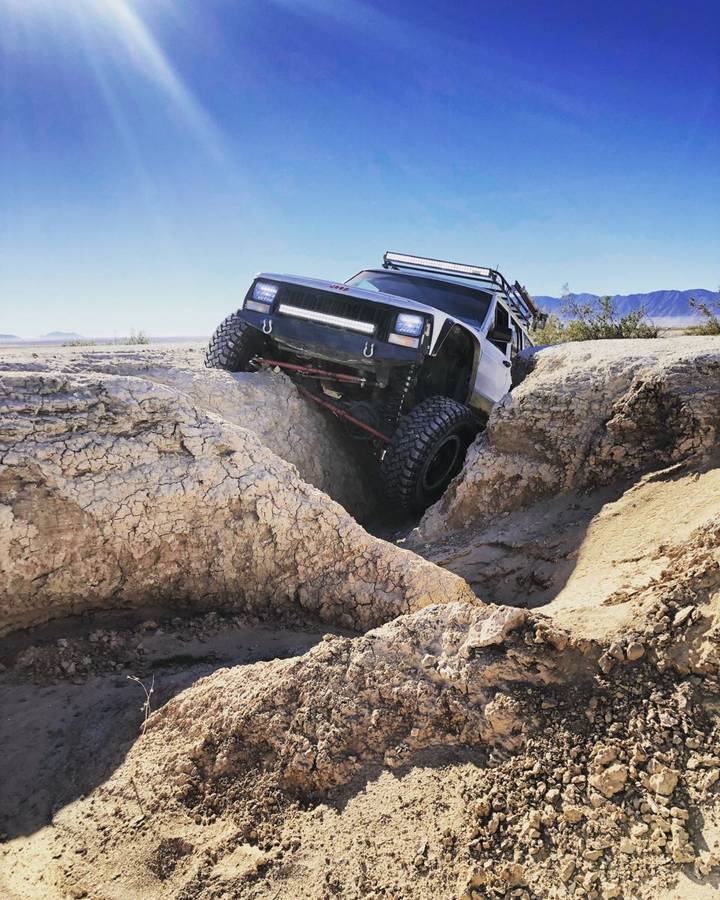 jeep xj crawler