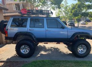 1992 Jeep Cherokee XJ on 35" SSRs, winch, built suspension For Sale