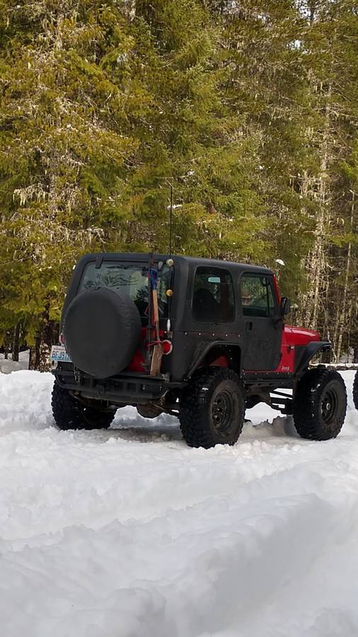 1992 Jeep Wrangler YJ, Magnum V8, locked D44/Ford 8.8, 35s, winch