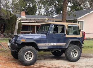 1993 Jeep Wrangler YJ, 4.5" lift, winch, locked on 35s For Sale