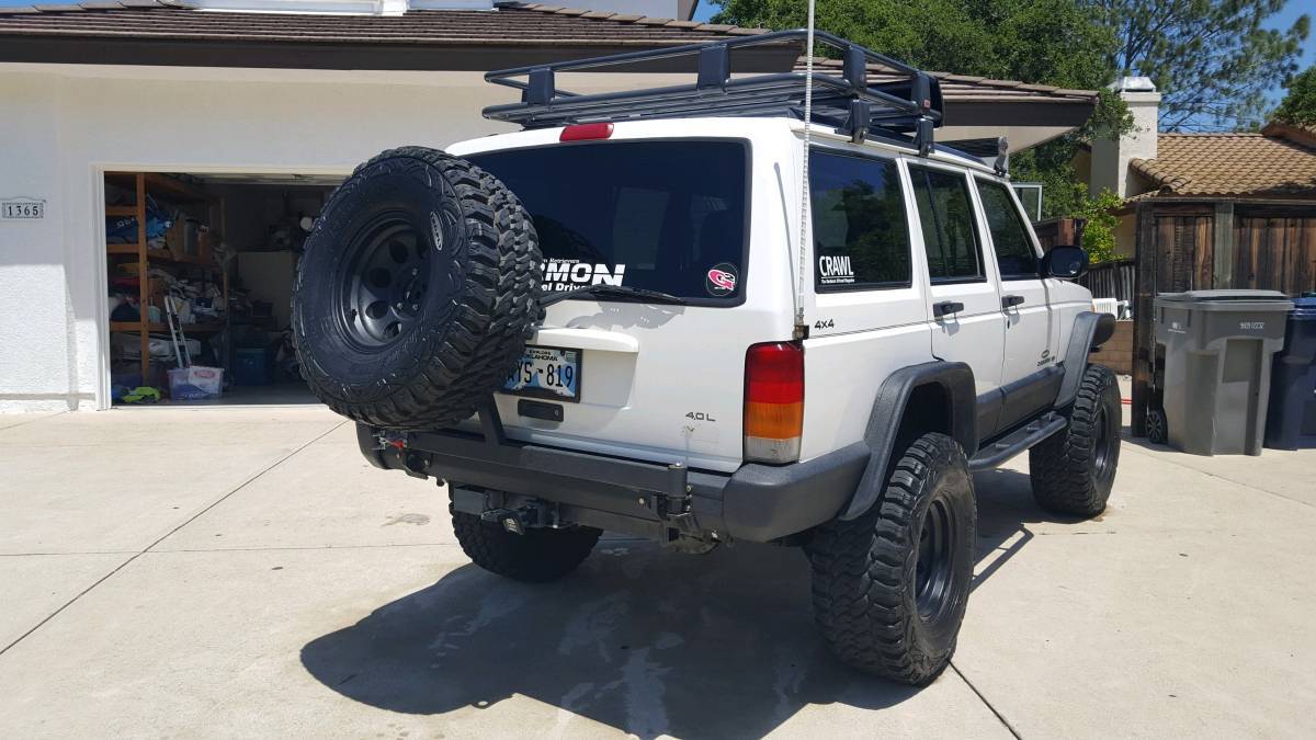 1998 Jeep Cherokee XJ, winch, on 33s BuiltRigs