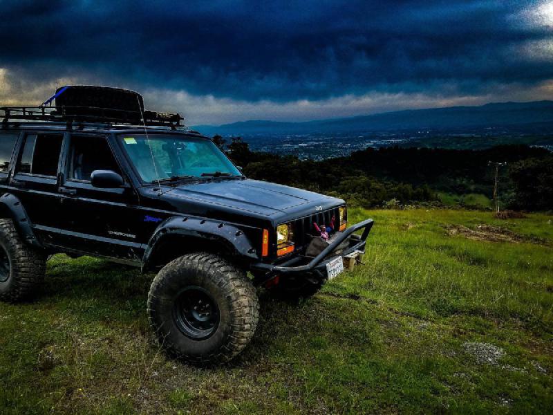 1998 Jeep Cherokee XJ on 35s, winch, manual For Sale - 1