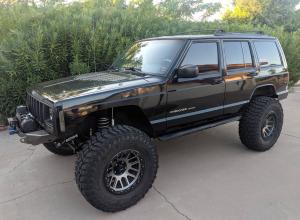 1999 Jeep Cherokee XJ on 35s, locked D44s, 1 ton steering For Sale