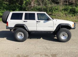 2000 Jeep Cherokee XJ on 35s, M8000 winch, locked, 4.88s For Sale