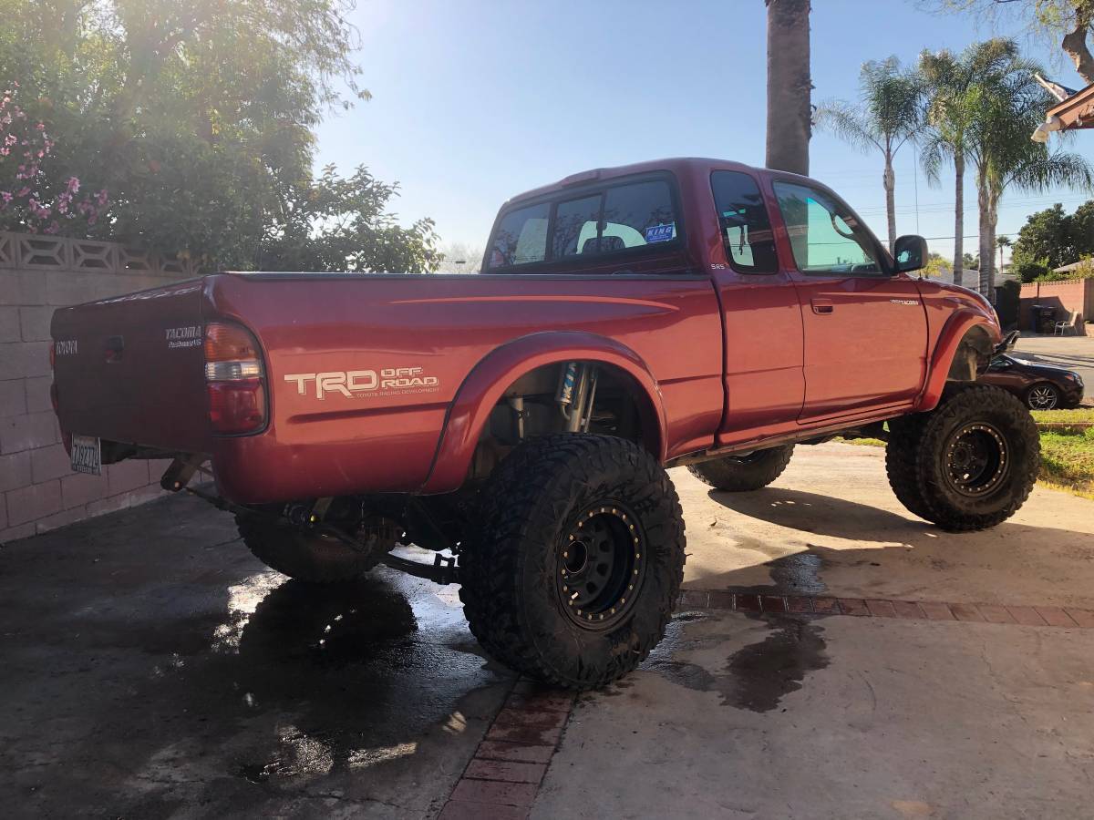 2004 Toyota Prerunner with King Shocks/Coilovers BuiltRigs