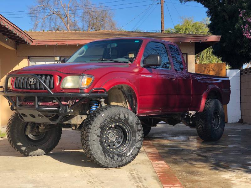 2004 Toyota Prerunner with King Shocks/Coilovers