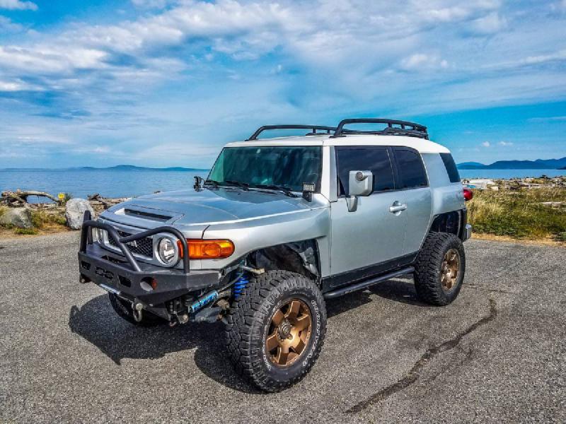 2007 Toyota FJ Cruiser, 6 spd, Kings, winch For Sale - 1